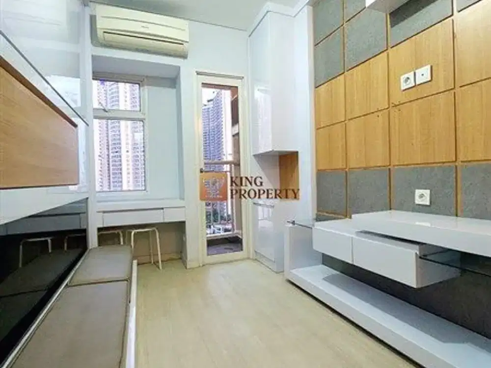 Tinggal Nyaman Dekat Kampus , mall , dan Rumah Sakit . Disewakan Apartemen type Studio Furnish lokasi sangat strategis