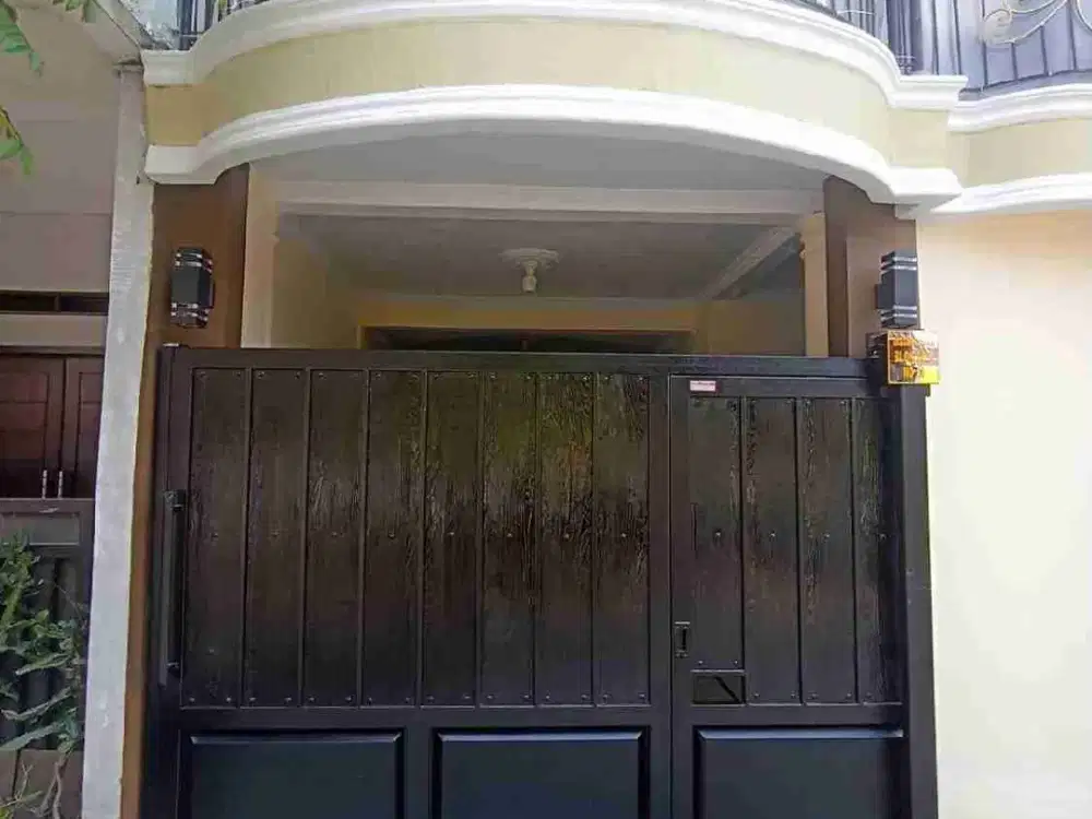 dijual rumah 2 lantai full bangunan perum Dasa indah Bojong Nangka keapa dua kab Tangerang.