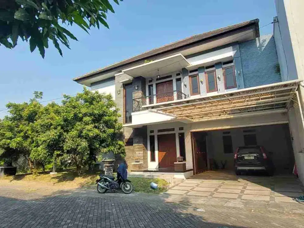 Dijual rumah siap huni dan ada kolam renang pribadi