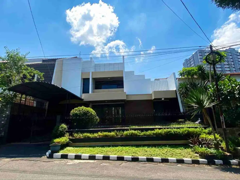 RUMAH LOKASI LANGSEP TENGAH KOTA MALANG