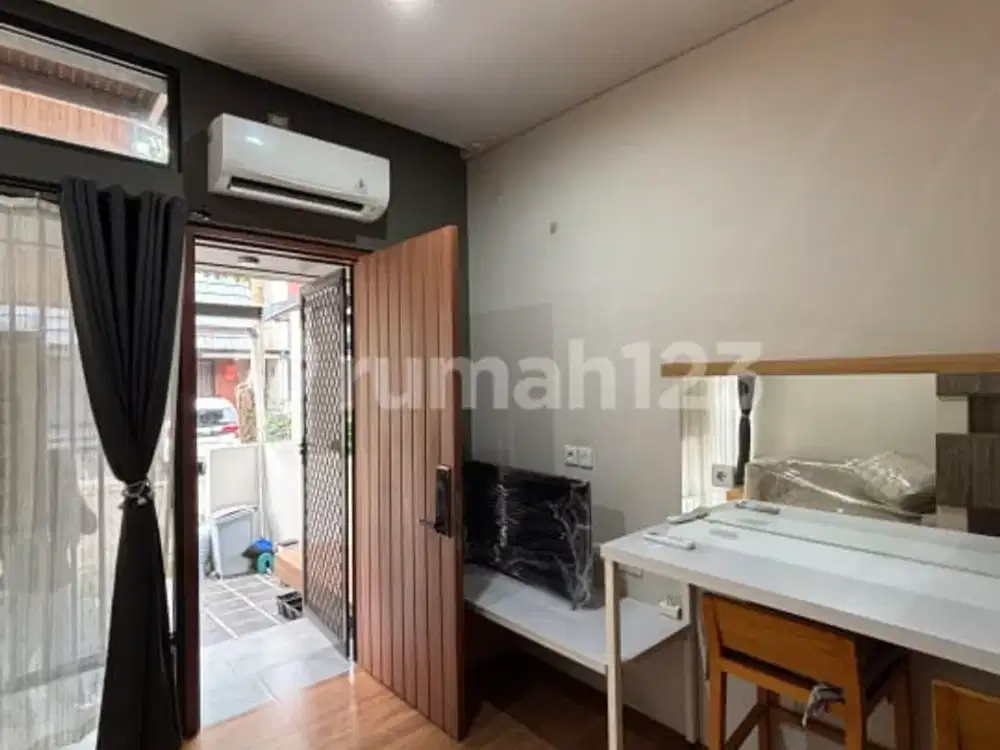 Full Furnished, Rumah, 2 Lantai, di Fleekhauz