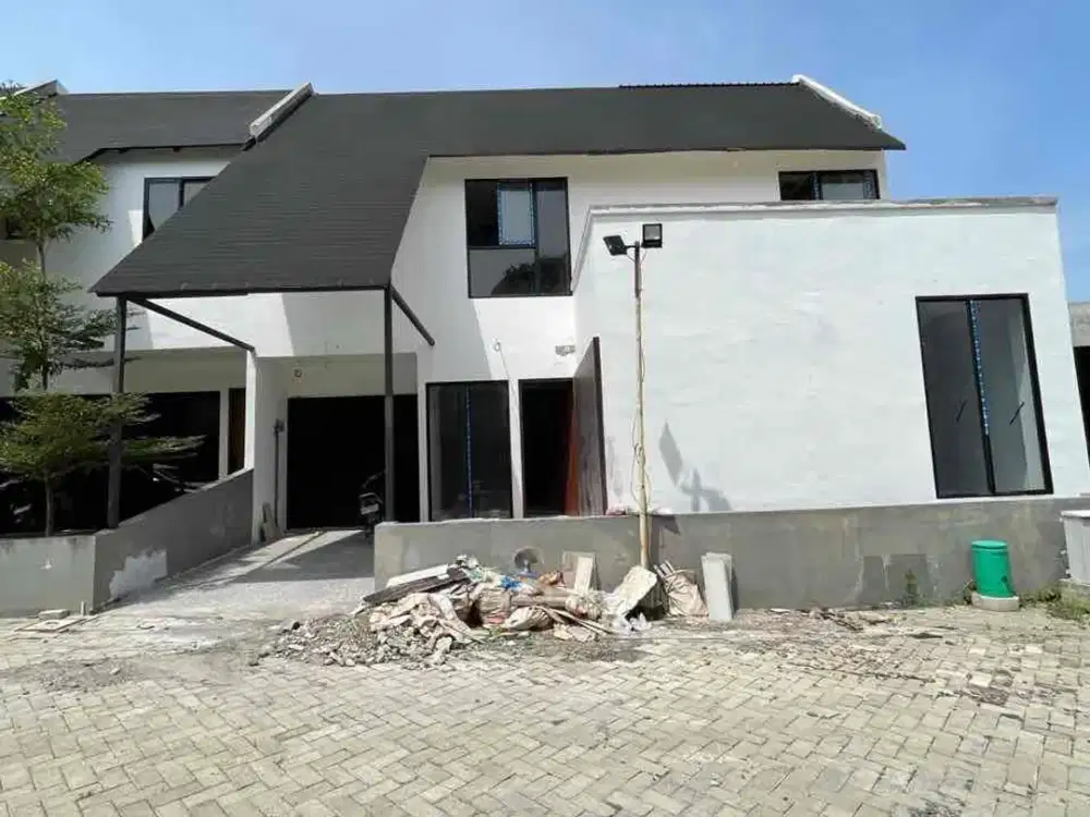 VILLA Siap Huni 2.5 Tingkat Katamso