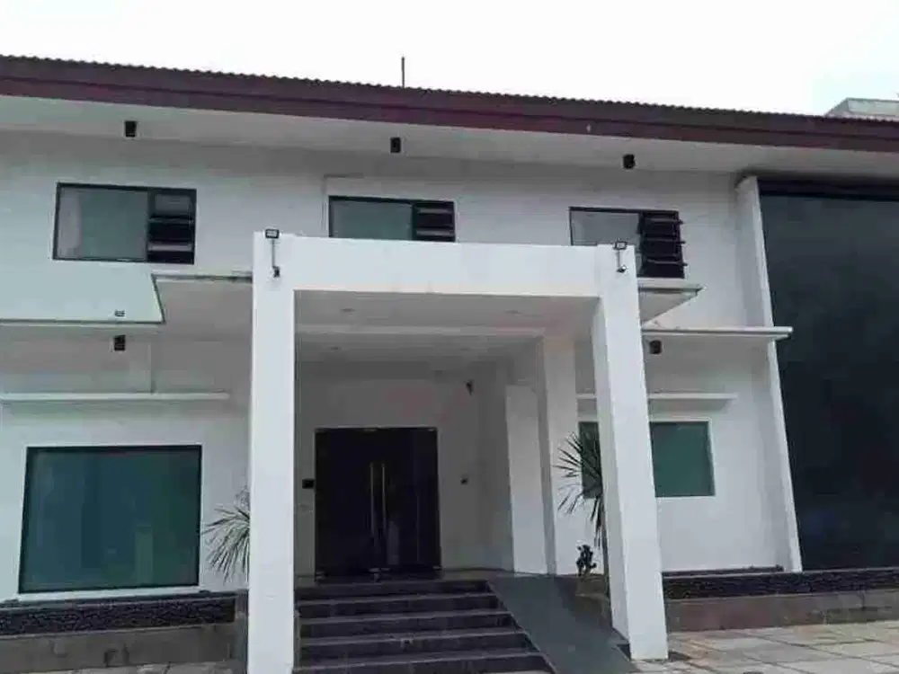 Disewakan Gedung Panglima Polim Kebayoran Baru Parkir 40 Mobil