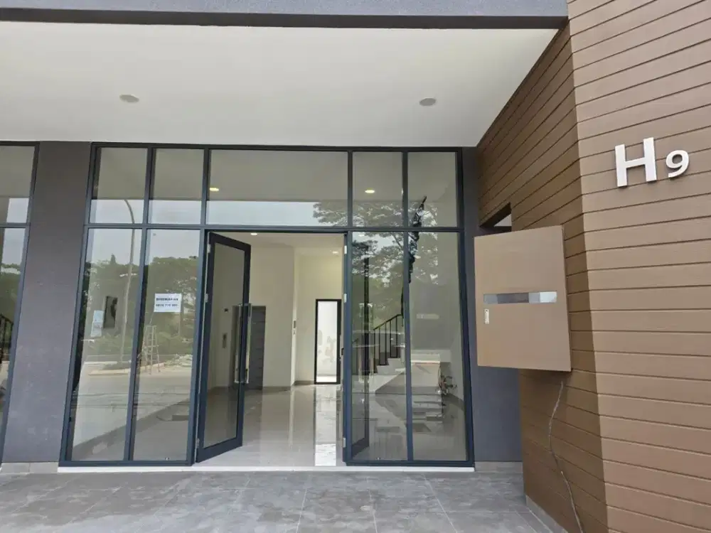 DI SEWAKAN RUKO WEST VILLAGE BUSINESS PARK 2 BSD BLOK H-HADAP JALAN UTAMA