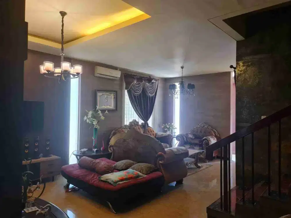 Dijual Rumah 2 Lantai Hook di Royal Residence Surabaya
