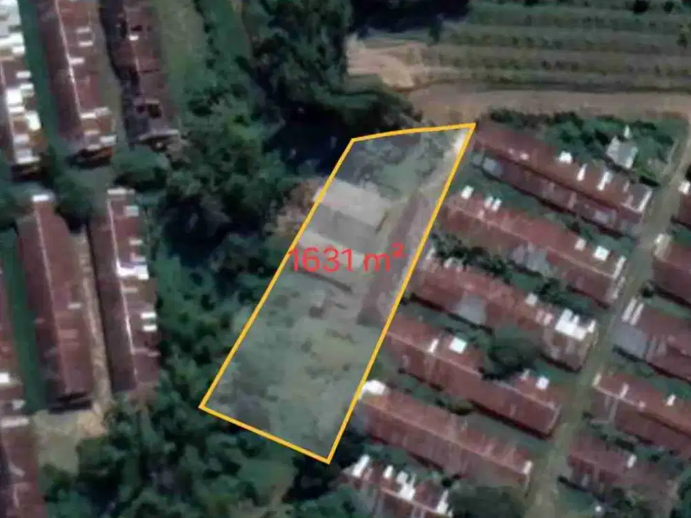 Dijual sebidang Tanah di panderman atas ada rumah dan kandang sapi