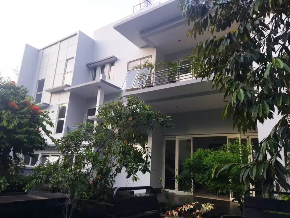 Rumah Mewah Taman Telaga Golf BSD Dekat AEON Mall, ICE BSD & Tol
