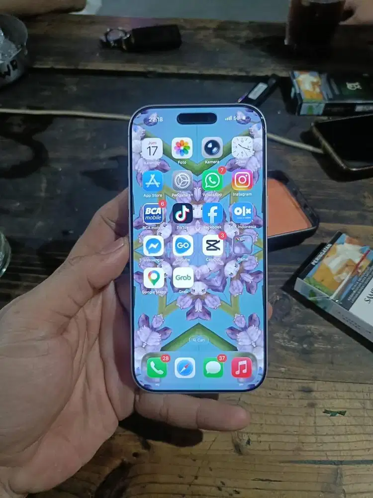 IPHONE 17 256GB Ibox Blibli