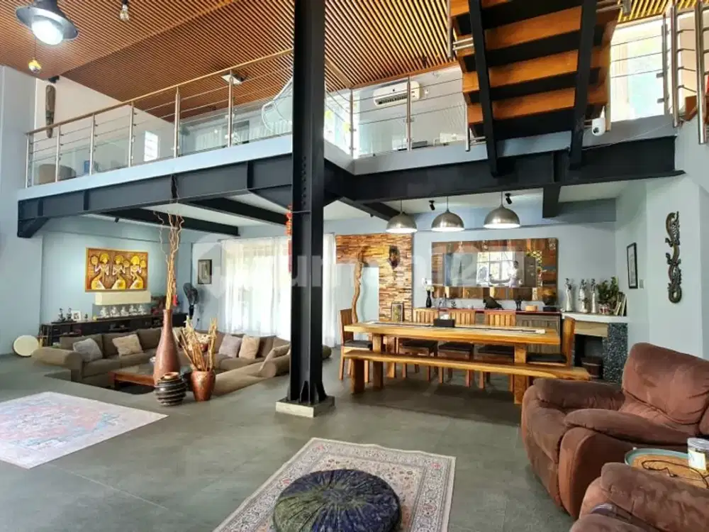 Bangunan Mandiri Rasa Villa Bali Open Space Concept Di Foresta