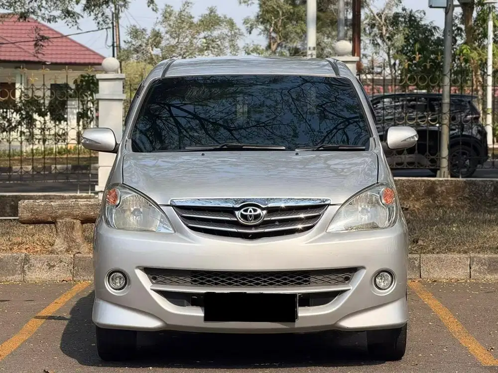 Toyota Avanza S Matic 2010