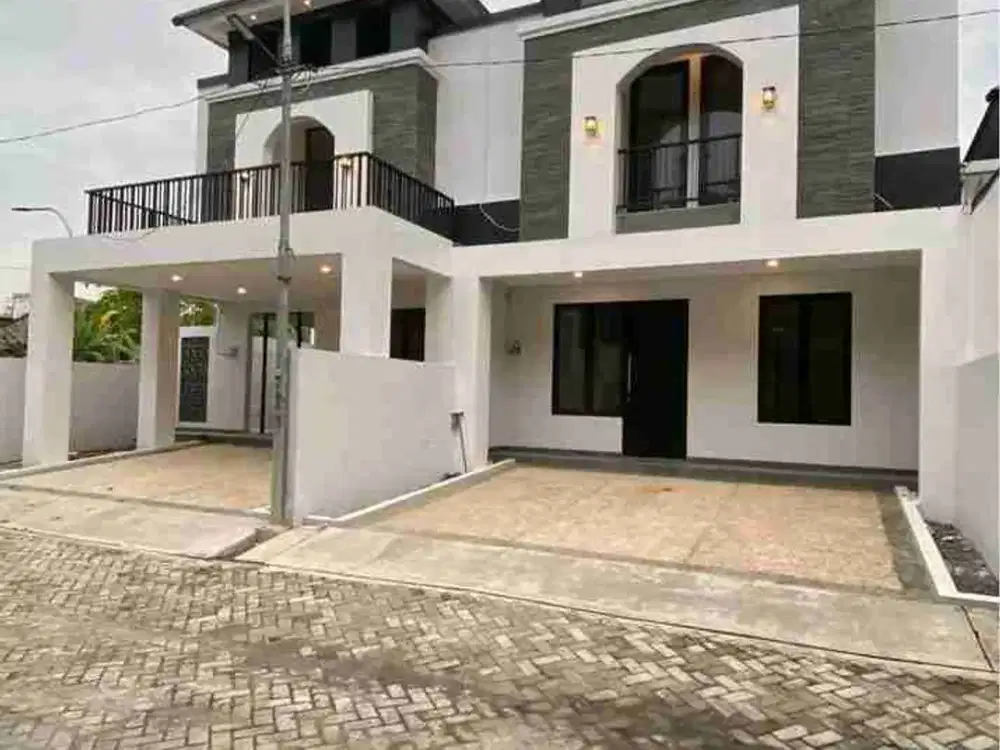 DiJual Rumah MEWAH BALCONY 2lt di Ketileng Tembalang Semarang