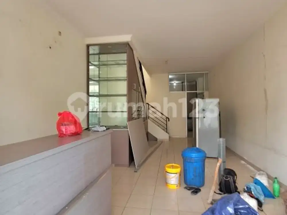 Siap Huni, Ruko, 3 Lantai, di Ruko Paramount
