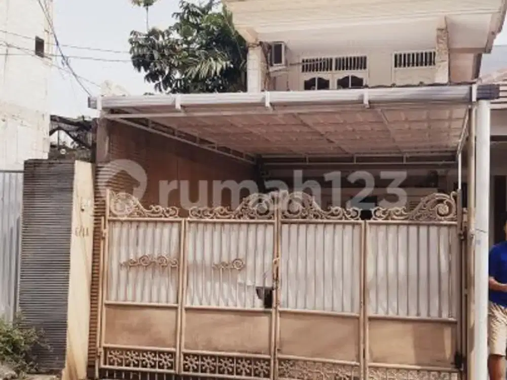 Dijual Rumah Strategis Dekat Pejaten Park Mall Jakarta Selatan