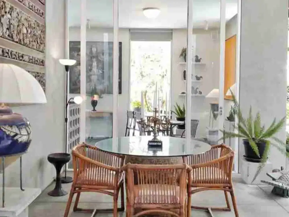 DIJUAL CAFE & RUMAH