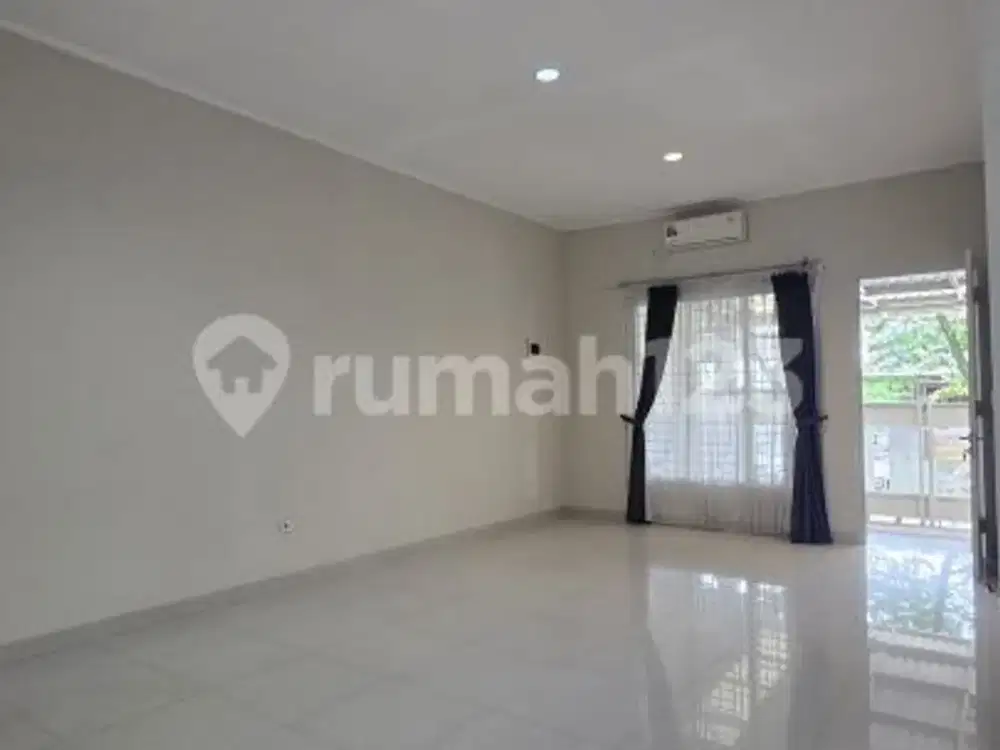 Rumah, 2 Lantai, Siap Huni, di Melati Mas