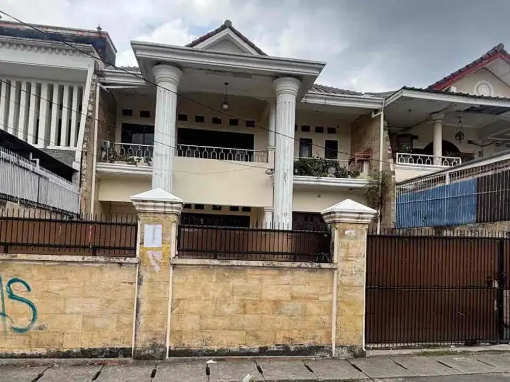 Rumah 2 Lantai di Swadarma, Pesanggrahan Jakarta Selatan