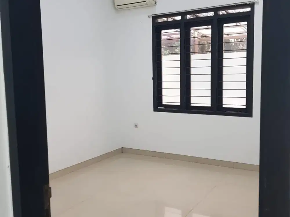Rumah Nyaman Minimalis Singgasana Pradana
