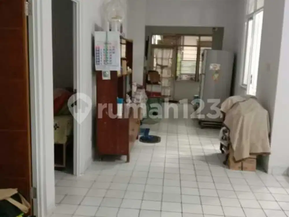 Dijual Cepat Rumah Bangunan Lama Dekat Pondok Indah di Cilandak Barat Jakarta Selatan