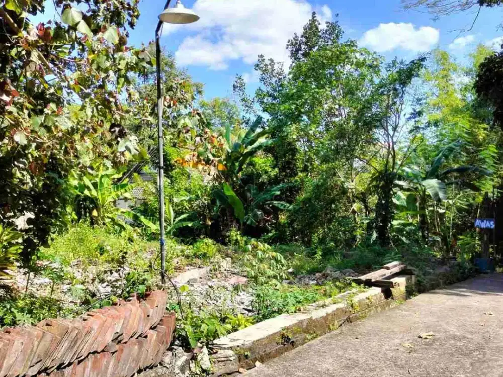 TANAH PEKARANGAN SIAP BANGUN 190 Meter dekat Kampus UGM di Jl. Kaliurang km 9