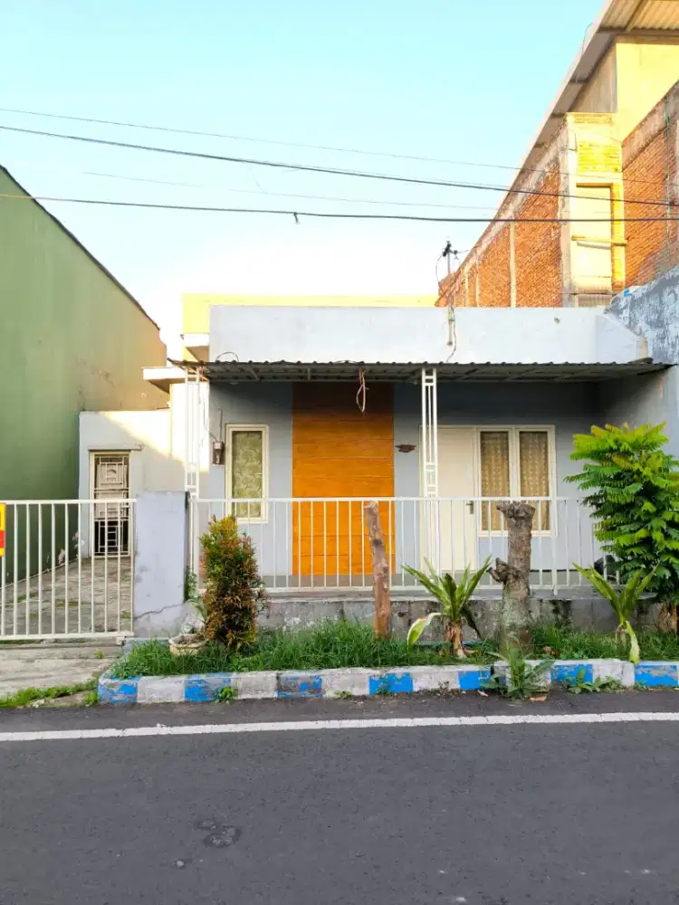 Rumah Kontrakan Kamar Tidur 4 Lowokwaru Soekarno Hatta