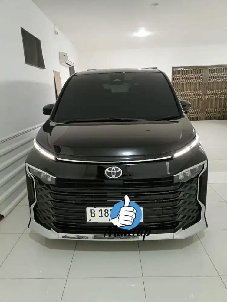 TOYOTA NEW VOXY 2.0 AT 2023  TSS HITAM KM SUPER LOW