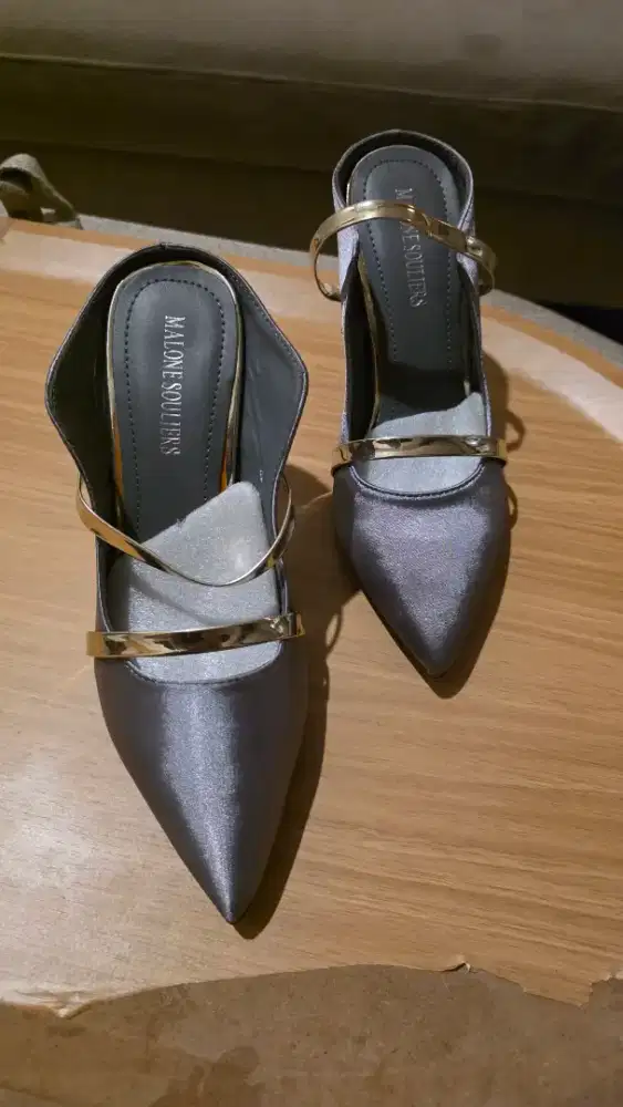 Heels abu glossy