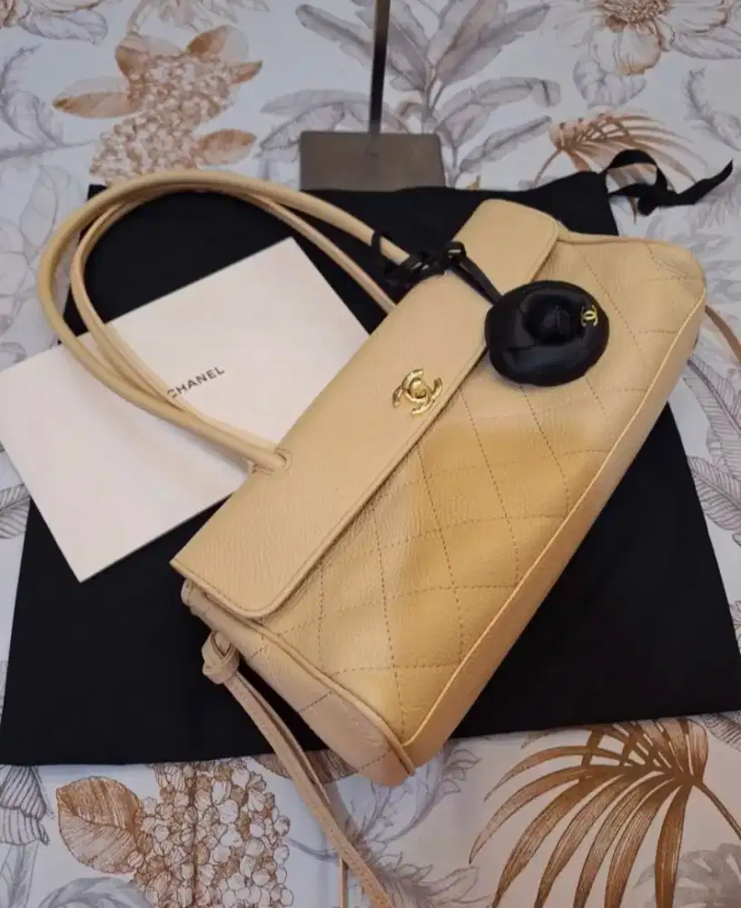 Preloved Chanel Urban Essential Small