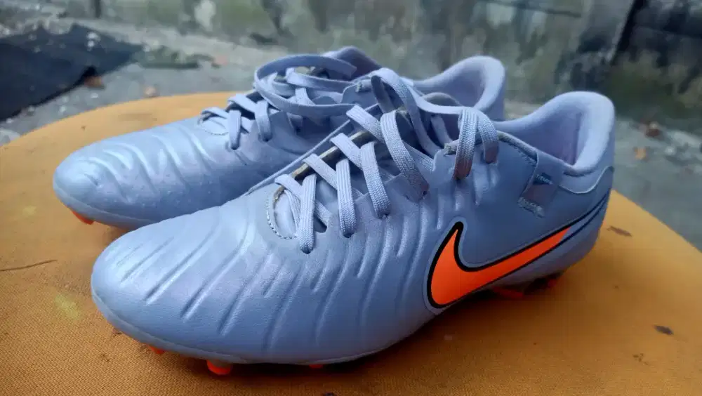 Nike Tiempo size 42 original