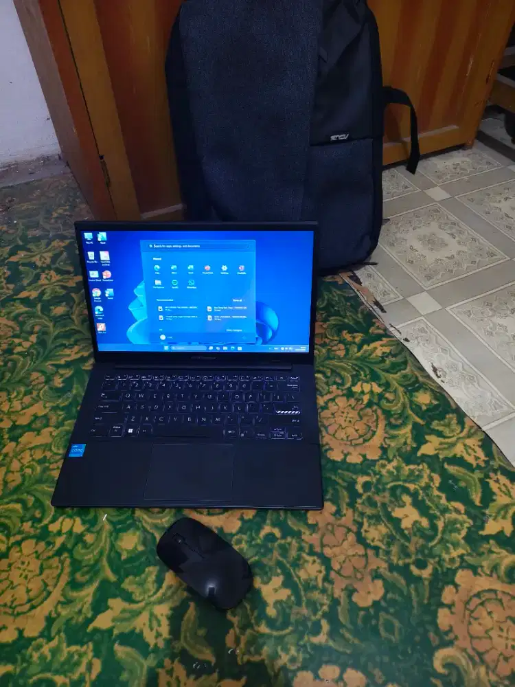 Laptop Asuz Intel core i3 gen12 ram8/256gb windows 11