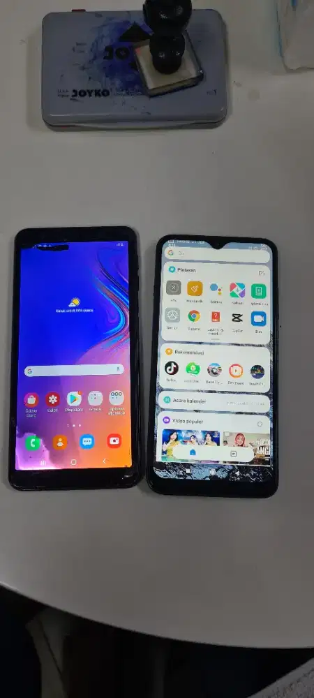 Jual 2 hp samsung A7 2018 & Remi 8