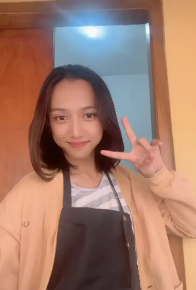 Halo saya berusia 20thn sedang mencari freelance, tlg hubungi saya.