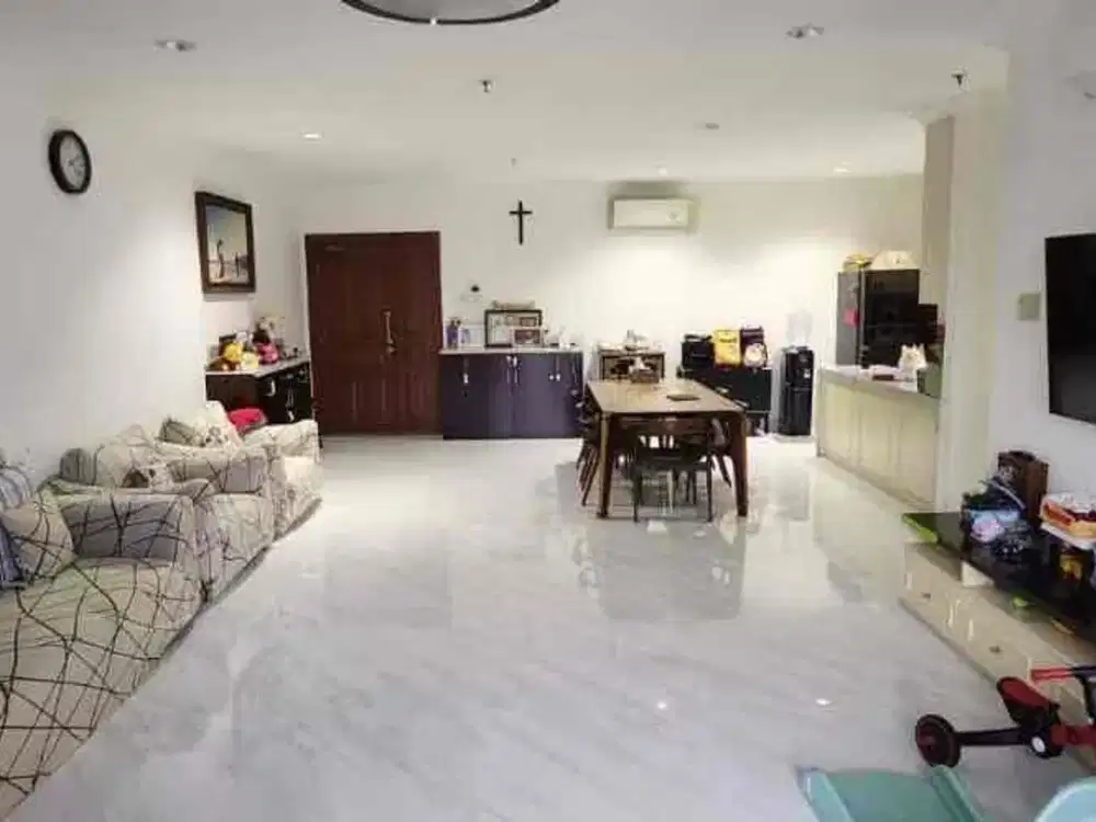 Disewakan unit lantai 8 apartemen mangga dua court