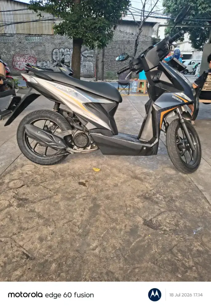 Honda beat 2023 warna silver metalic