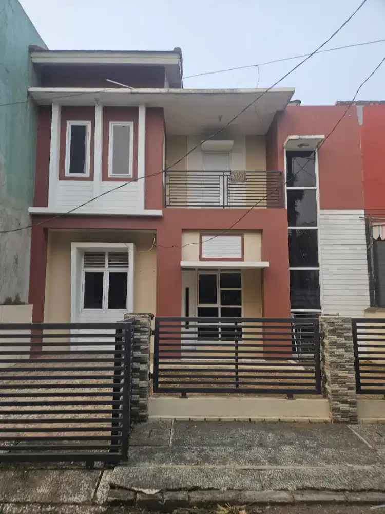 Di kontrakan rumah 2 lantai lokasi strategis