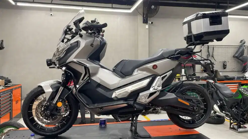 Honda X-ADV 750 2019 | Full Akrapovic + Full Brembo + Hepco Becker