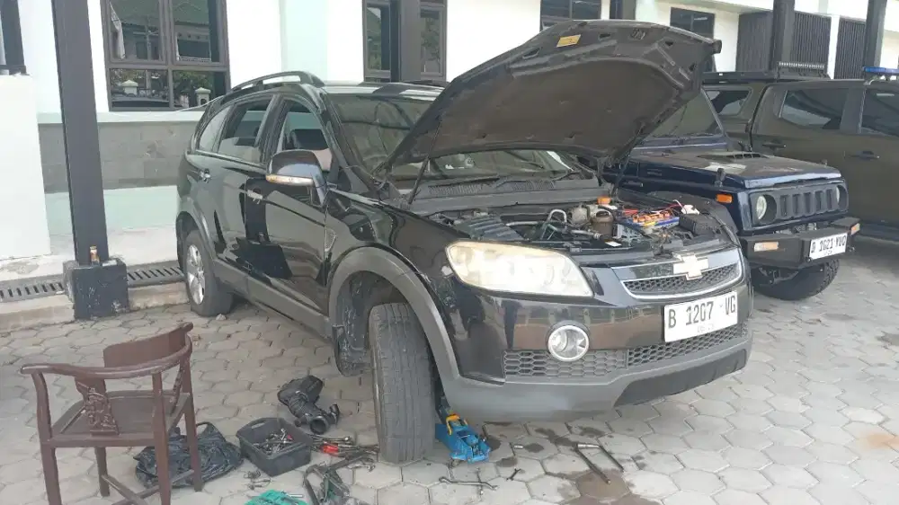 Montir mobil panggilan