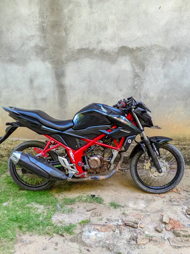 HONDA CB150r, 5 tahun, jenis V2