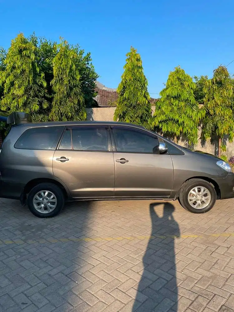Toyota Kijang Innova 2009 Bensin
