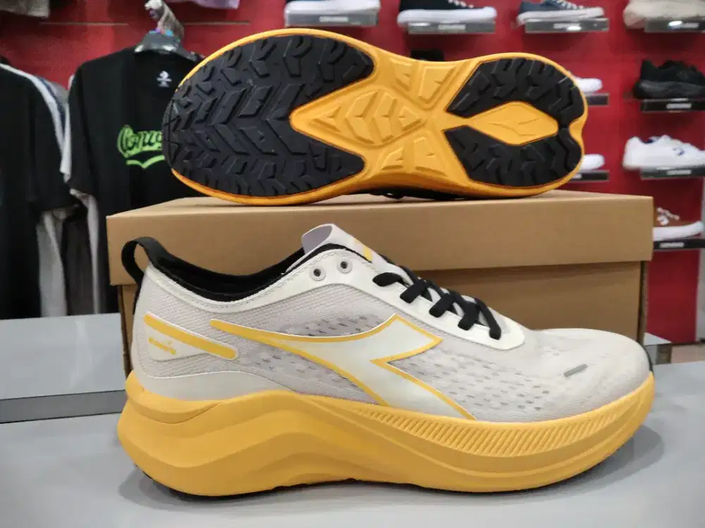 Sepatu diadora run size 42 murah