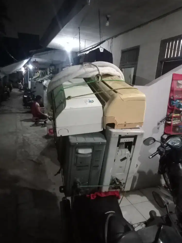 Juwal beli AC bekas