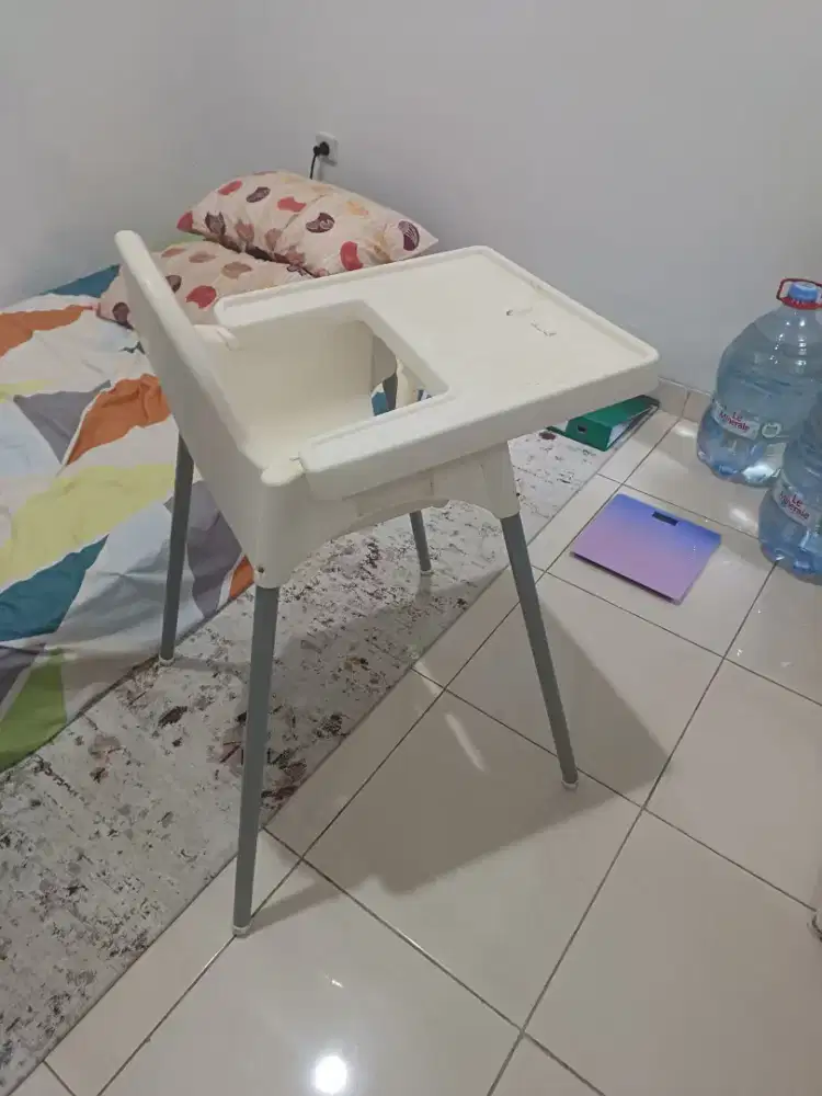 Kursi makan bayi kokoh