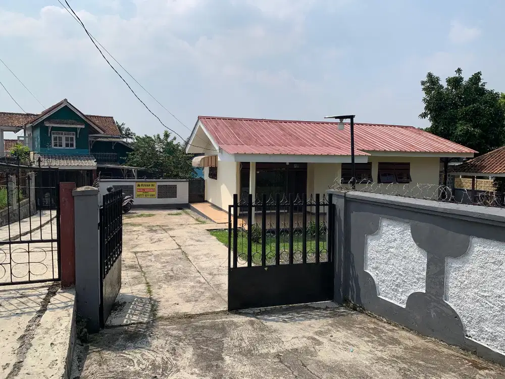 Disewakan rumah dengan halaman luas dekat BNR Bogor