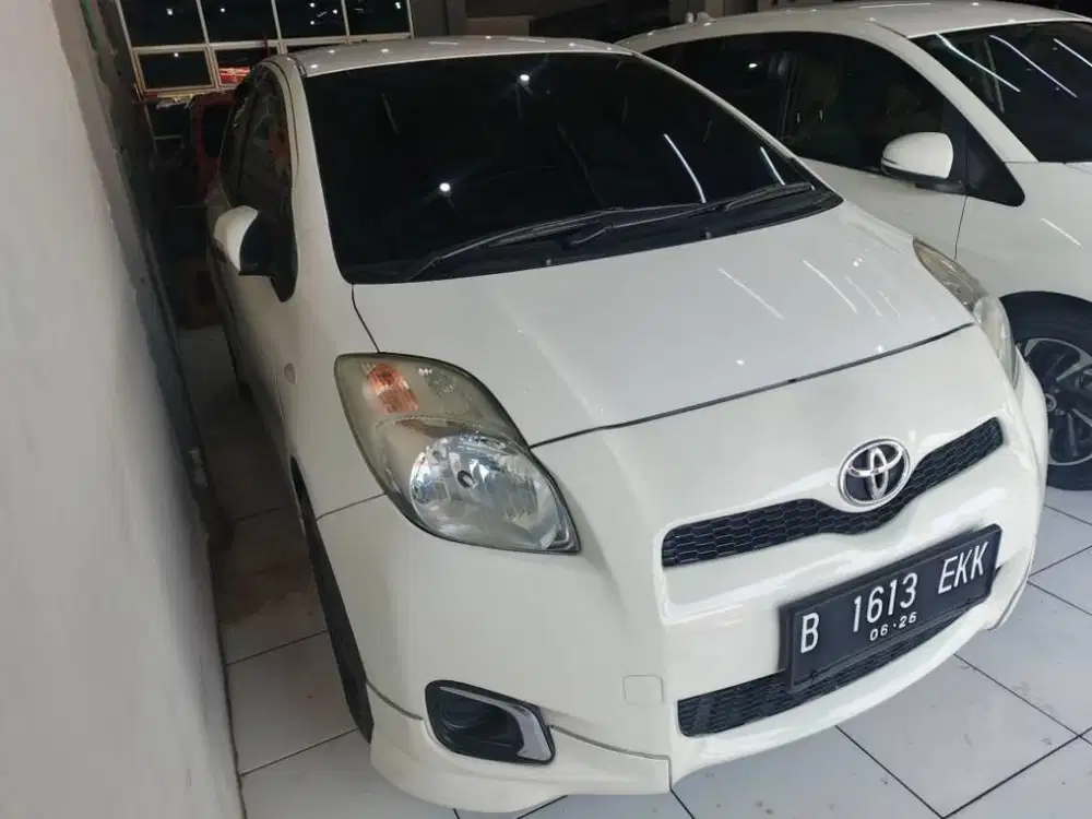 TOYOTA YARIS BAPAO 2013 E MATIC