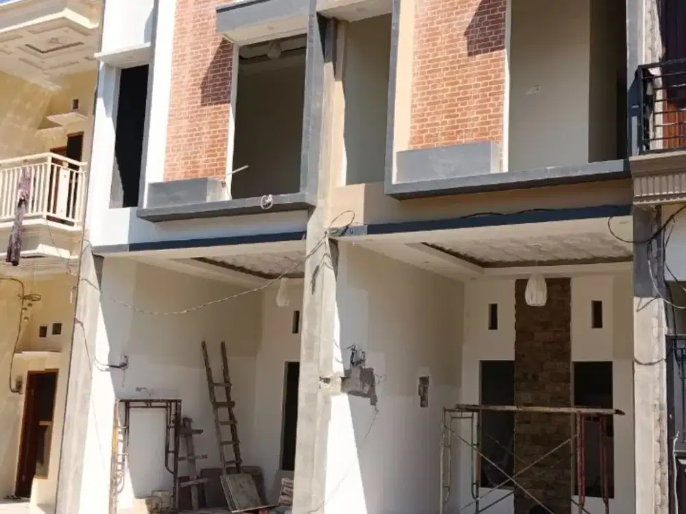Rumah 2 Lantai plus Rooftop di Surabaya Bisa Nego
