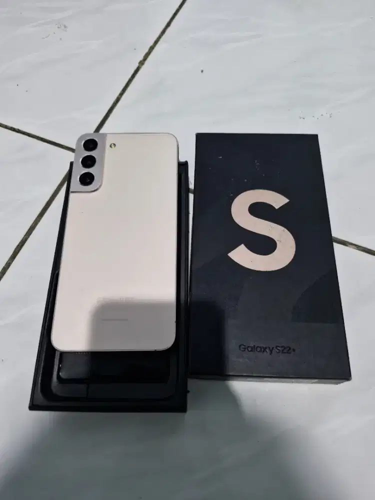 Samsung s22 plus ram 8/256 gb second sein