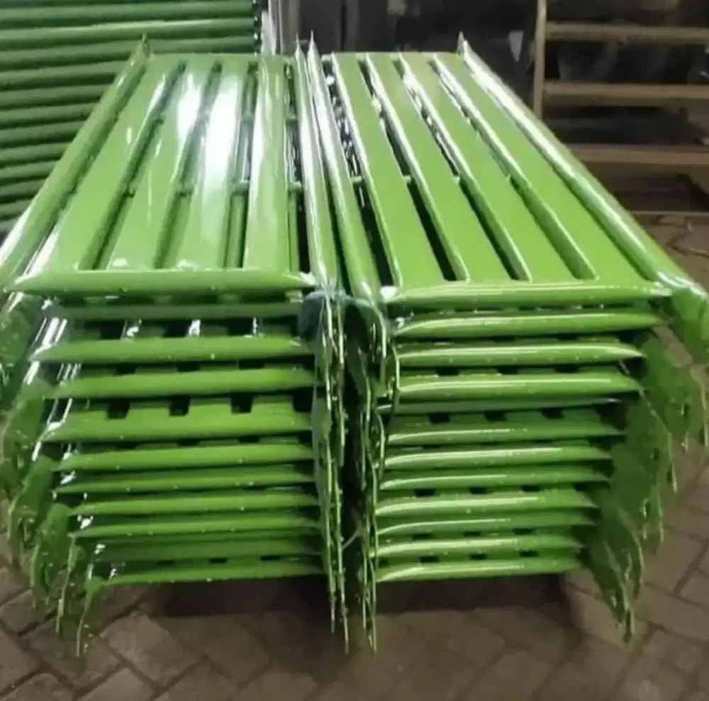 Cat walk scaffolding
