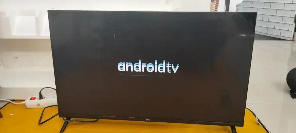 Di jual tv TCL 32 inc