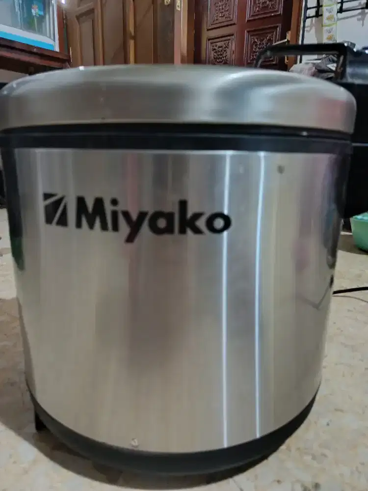 Magic Com Miyako 5 Kg