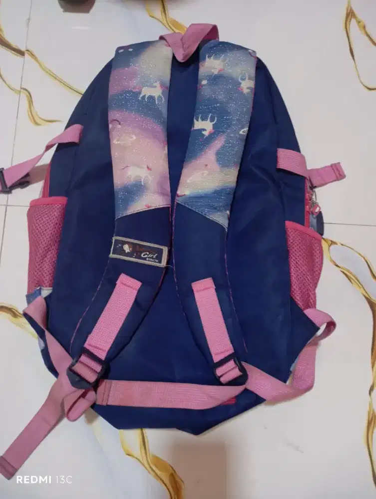 Tas sekolah preloved