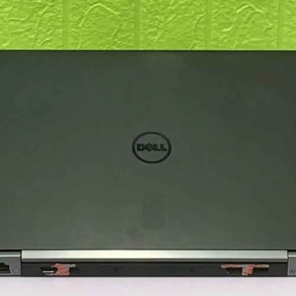 Nikmati kinerja responsif dengan Dell Latitude 7470 i7,tanpa hambatan.